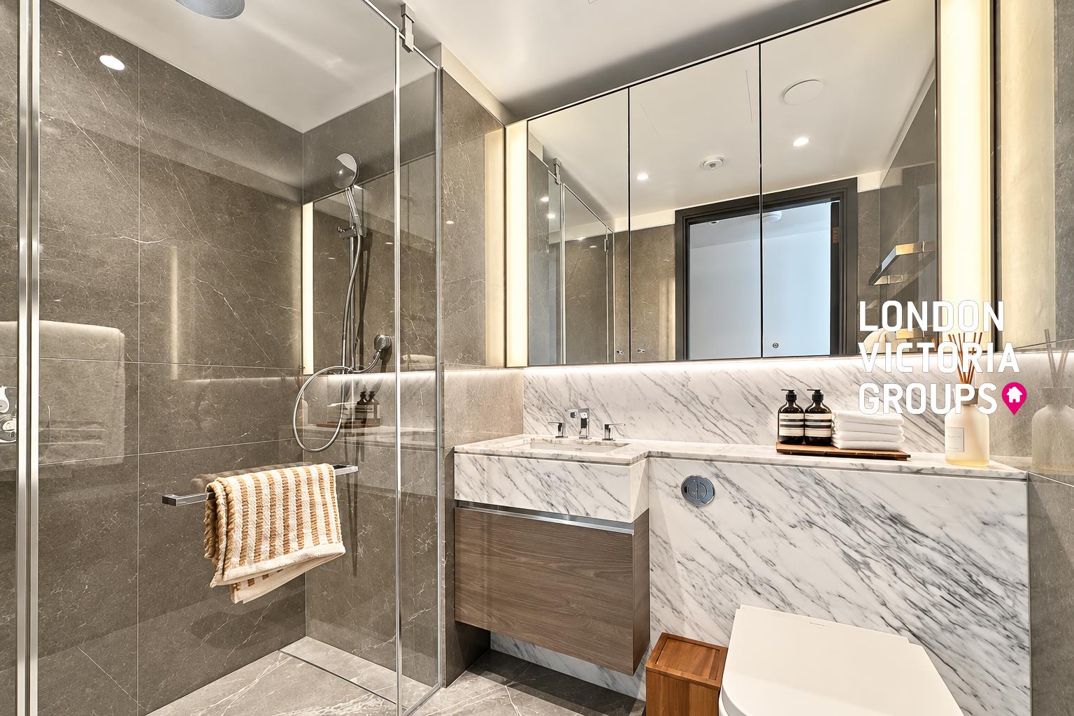8 Carnation Way, LONDON